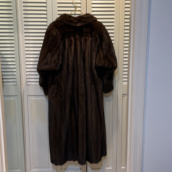 Mink Coat - Picture 2 of 10
